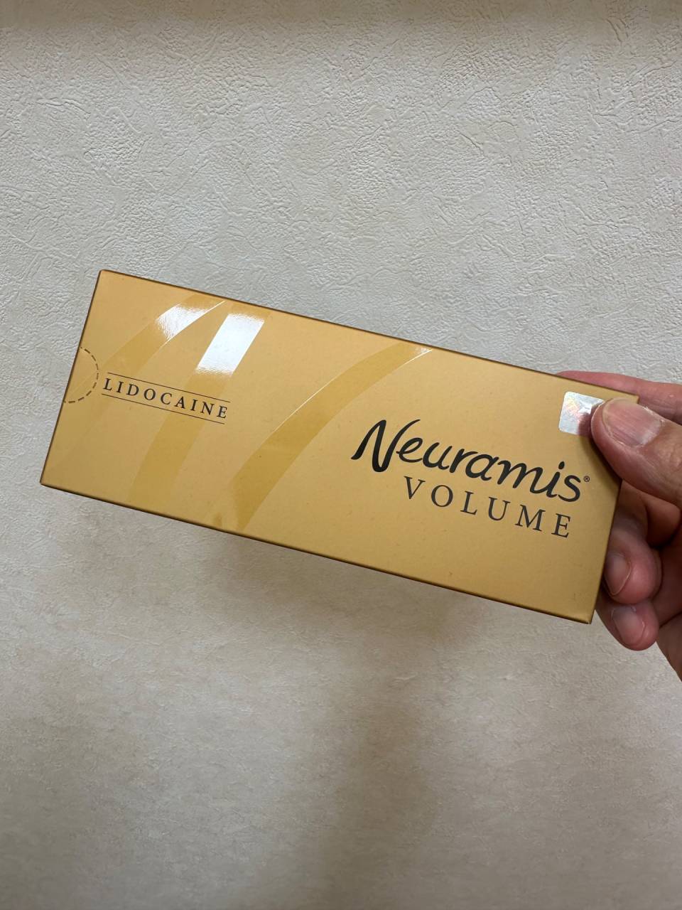 新しいヒアルロン酸「Neuramis(ニューラミス)」が加わりました